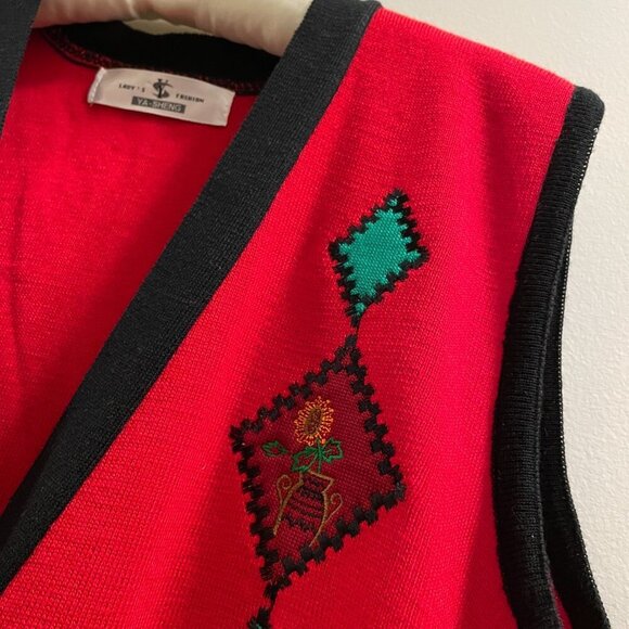 Vintage Holiday Sunflower Sweater Vest Red & Black - Picture 12 of 12